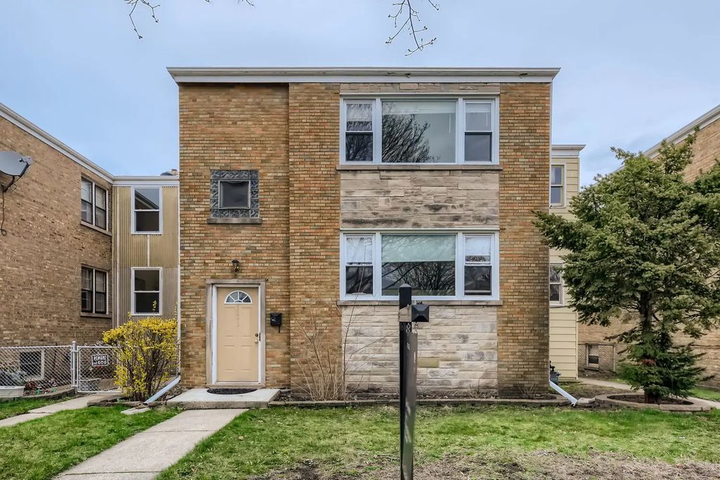 9043 Skokie Boulevard, Skokie