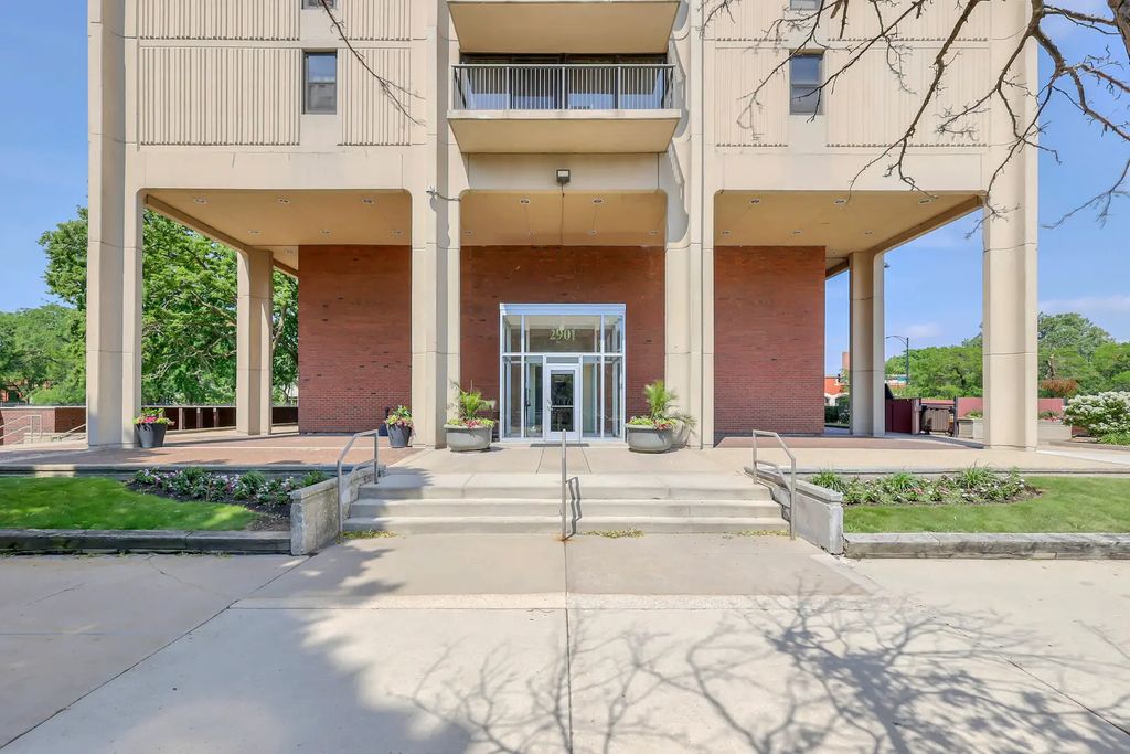 2901 S Michigan Avenue 403, Chicago, 60616