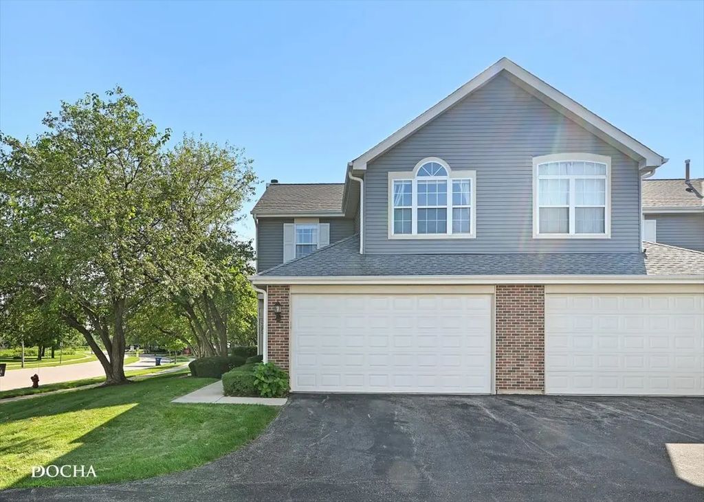 39 S Oakhurst Drive, Aurora