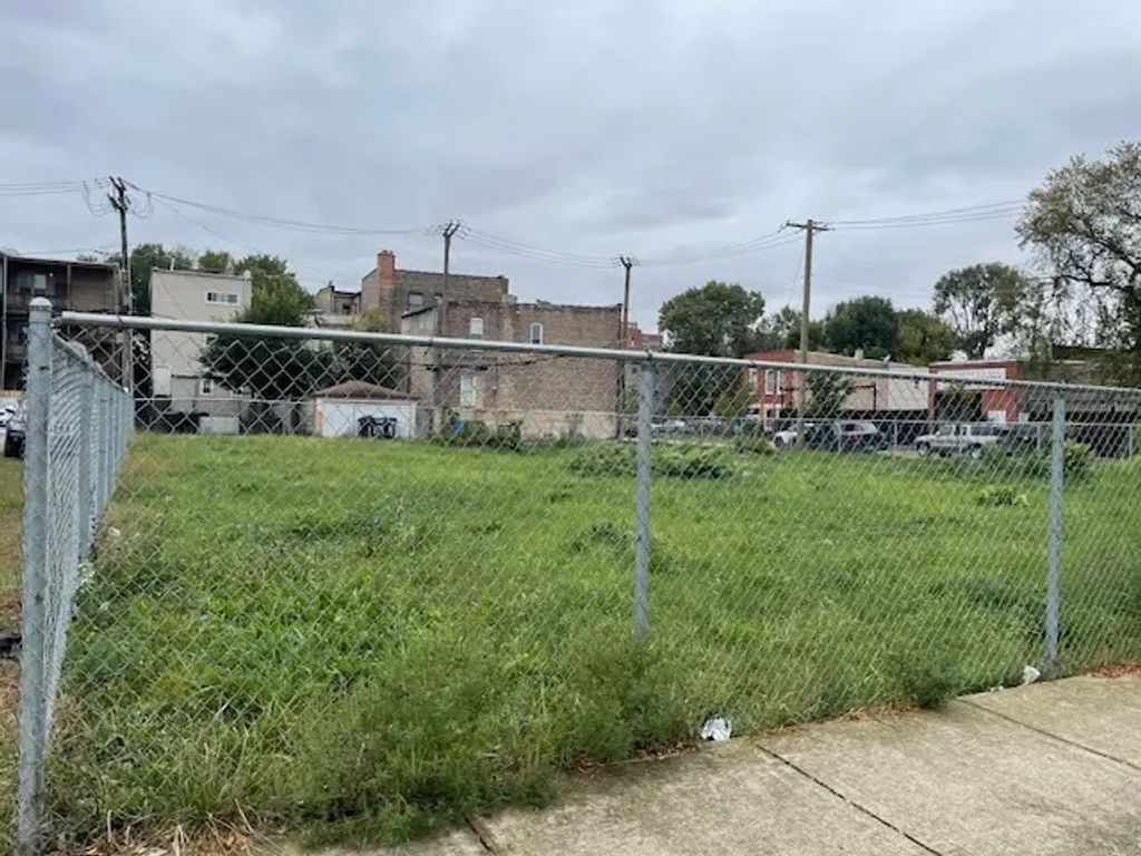 1102-1108 S Albany Avenue, Chicago