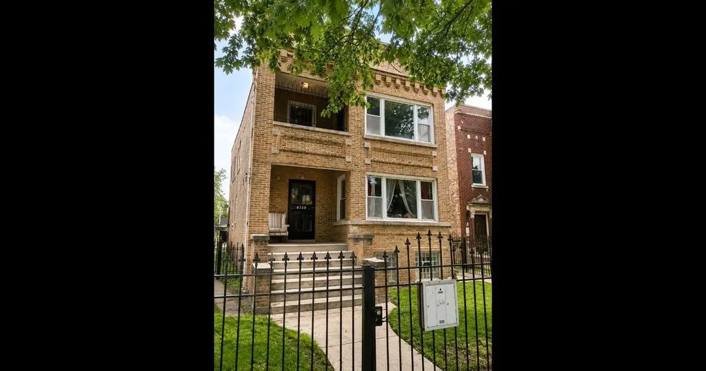 1519 N Latrobe Avenue, Chicago
