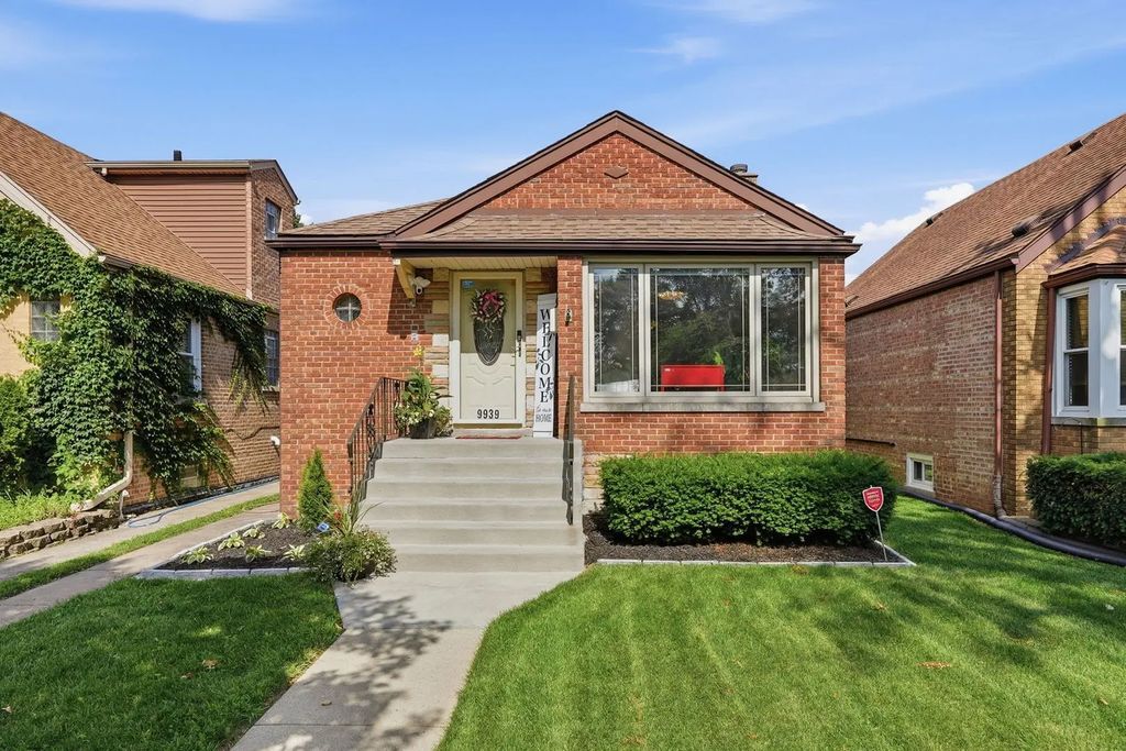 9939 S California Avenue, Chicago