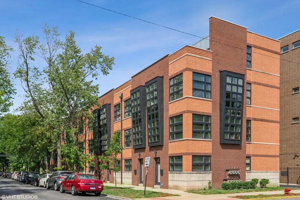 7211 N Oakley Avenue 7211, Chicago