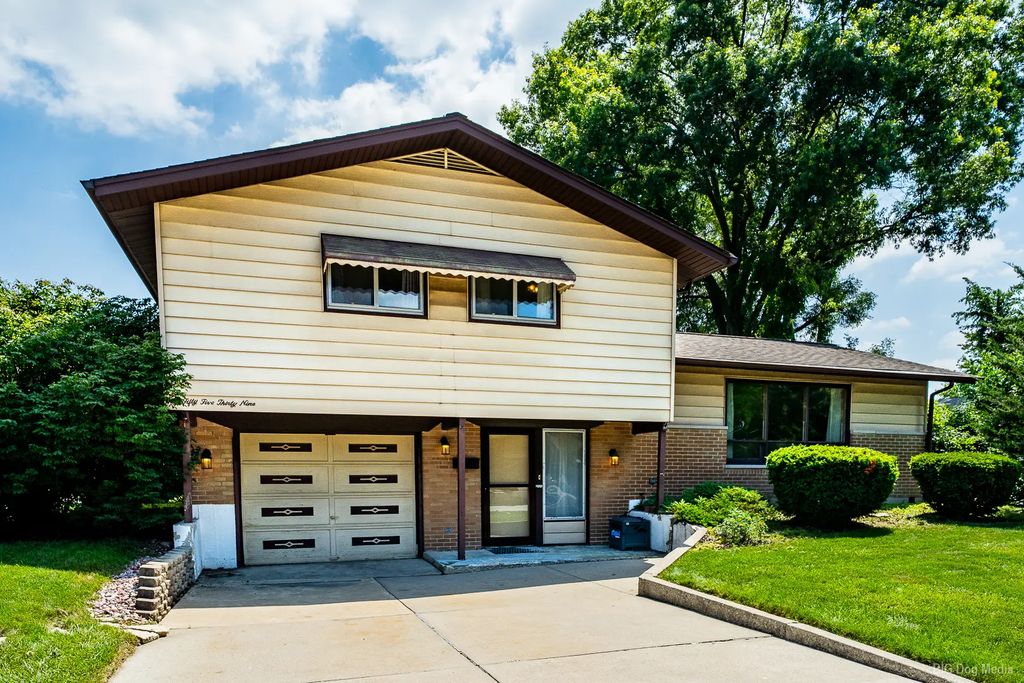 5539 La Palm Drive, Oak Forest