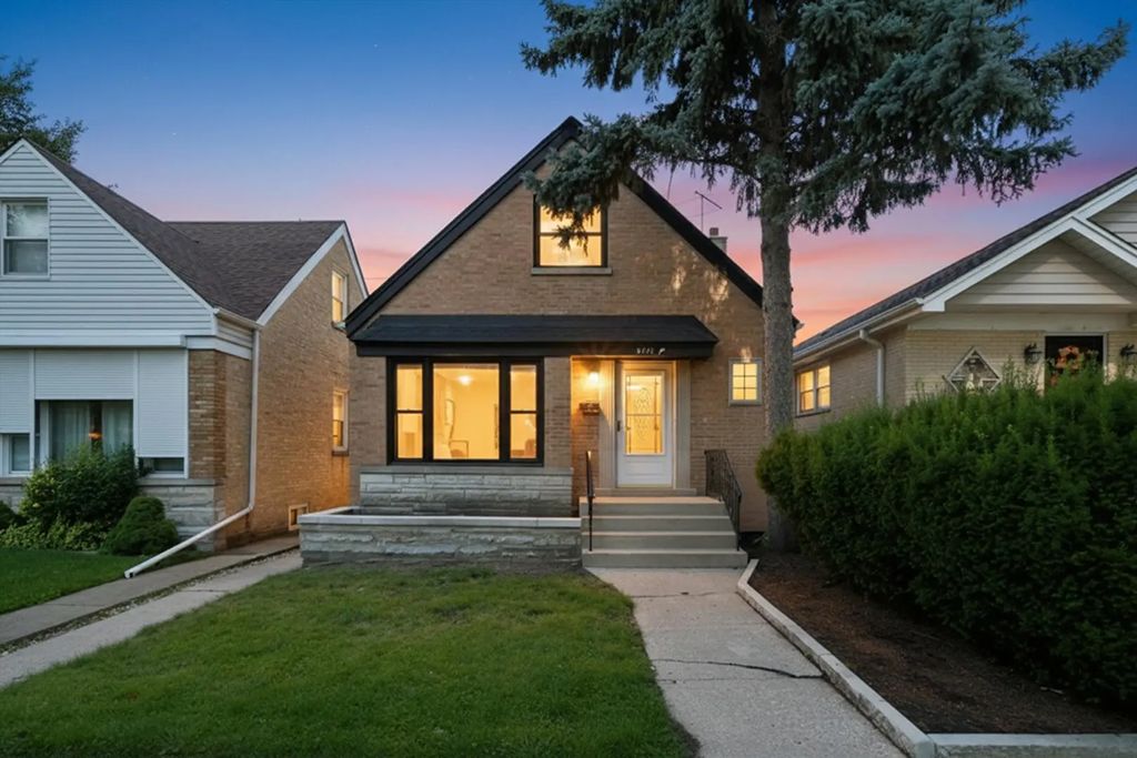 6332 N Mobile Avenue, Chicago, 60646