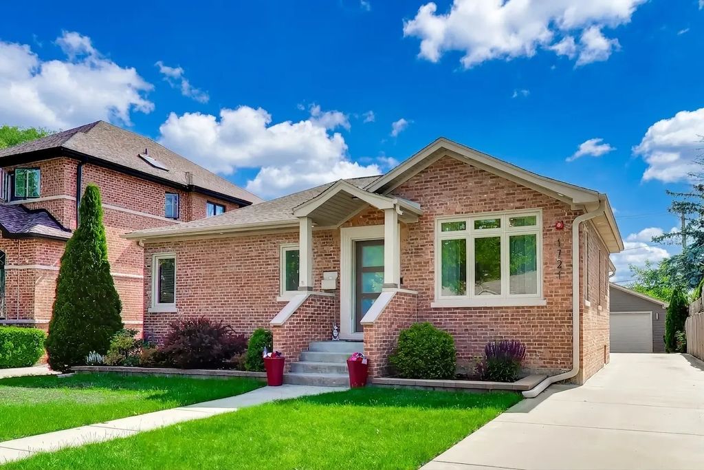 1721 S Cumberland Avenue, Park Ridge