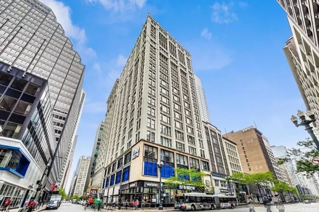 8 W Monroe Street 1205, Chicago, 60603