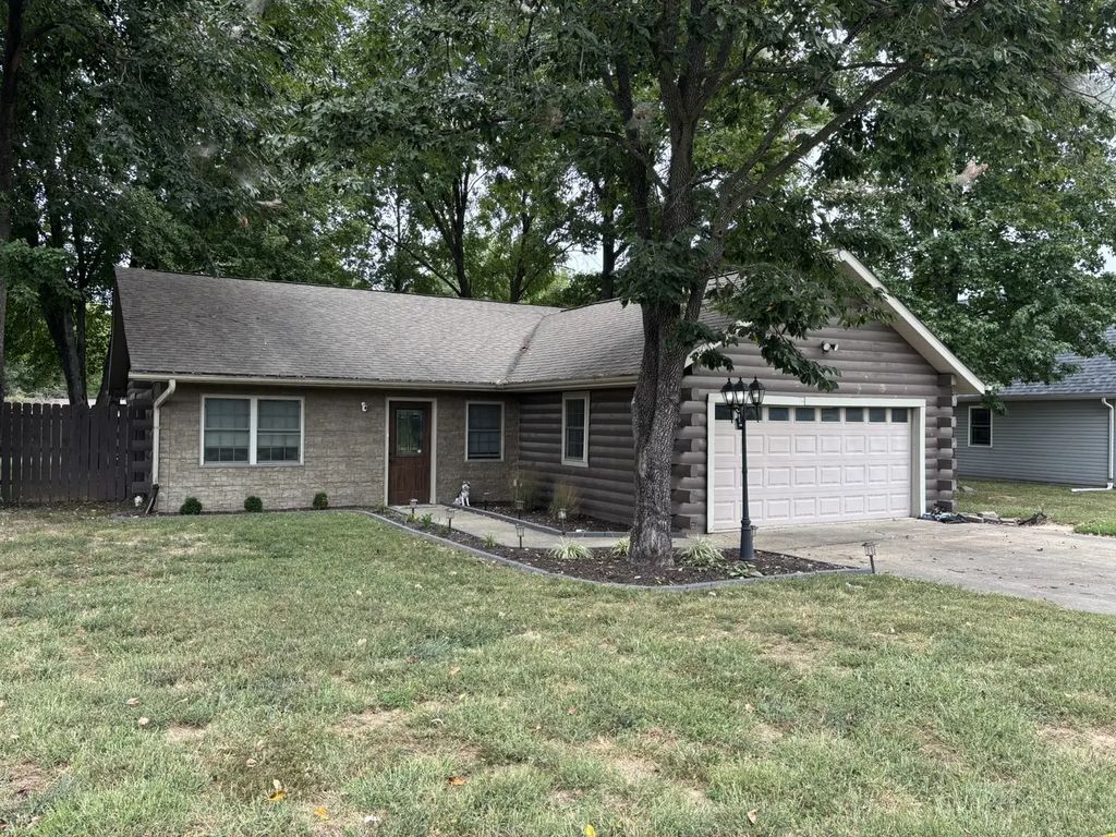 300 Noah Lane, Carterville
