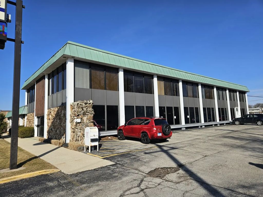 4410 Roosevelt Road 213, Hillside