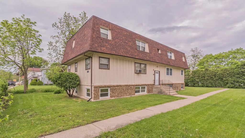 26045 S Oak Road, Monee