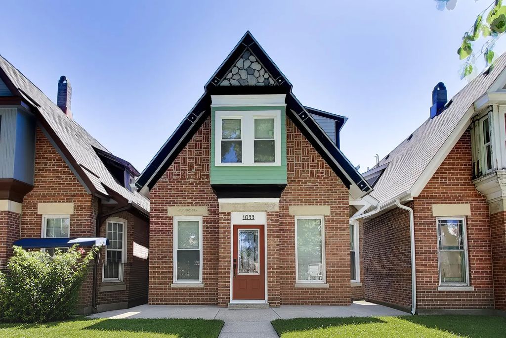 1033 S Claremont Avenue, Chicago