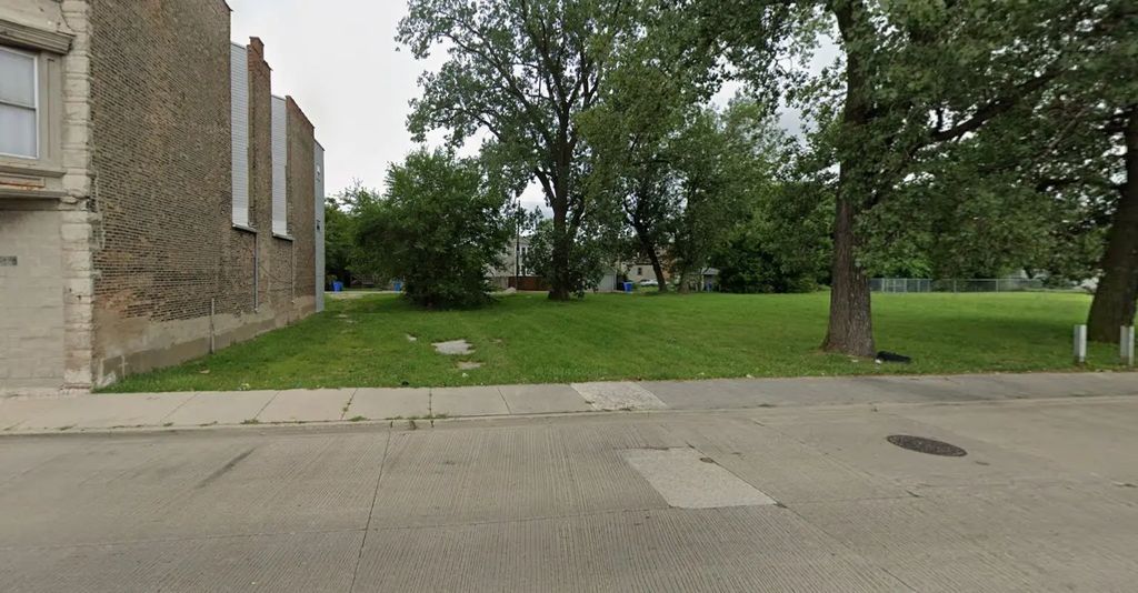 5935 S Wentworth Avenue, Chicago