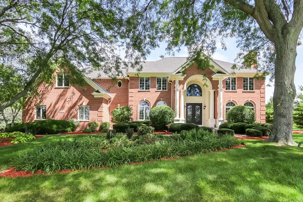 5n523 E Lakeview Circle, St. Charles