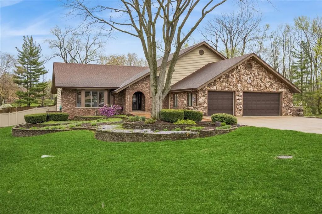 6037 Dunham Road, Downers Grove