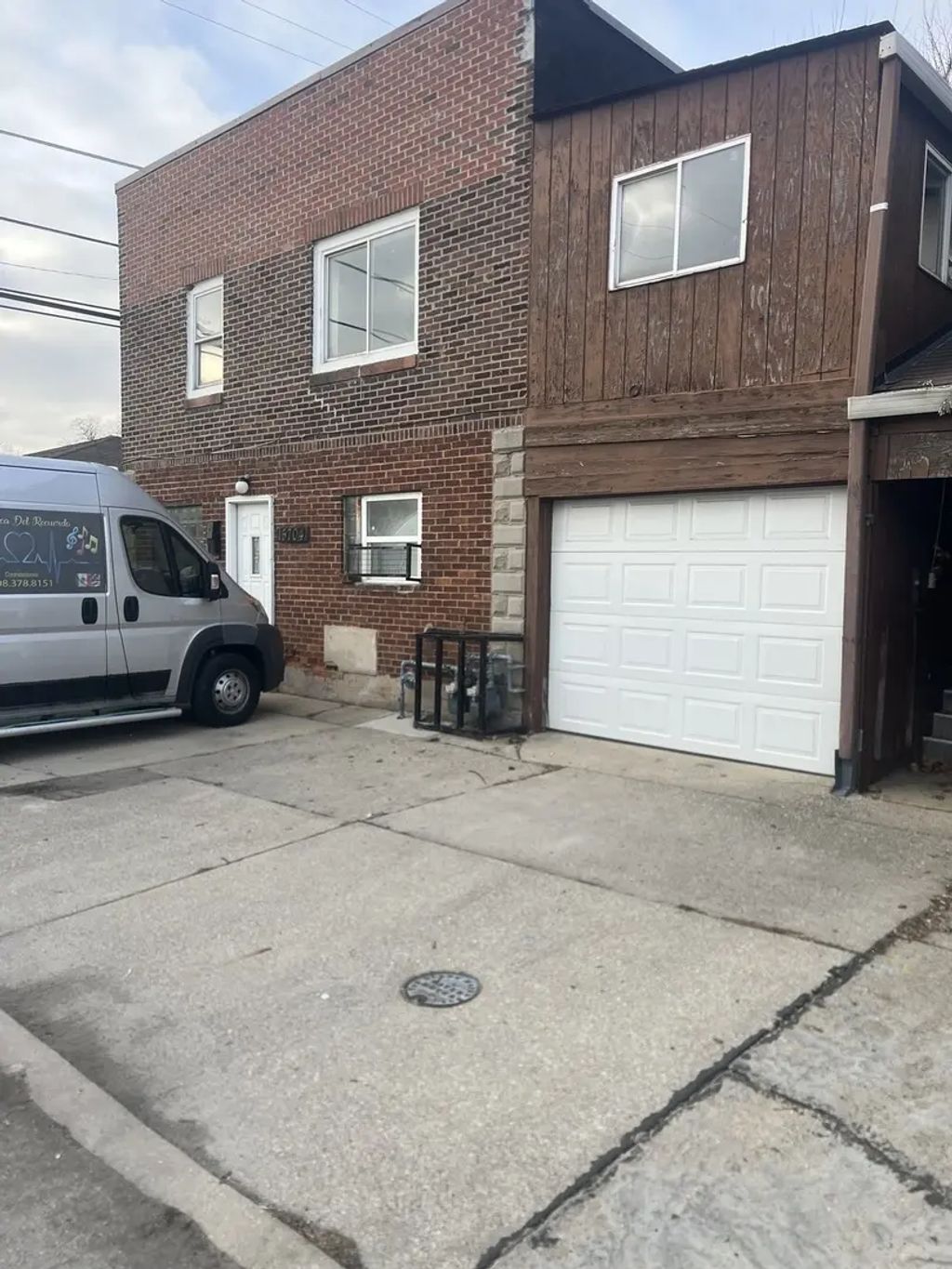 15704 Willard Avenue, Harvey