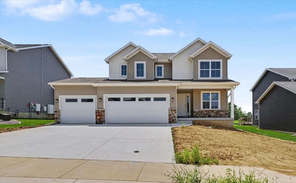 705 Isabella Drive, Mahomet