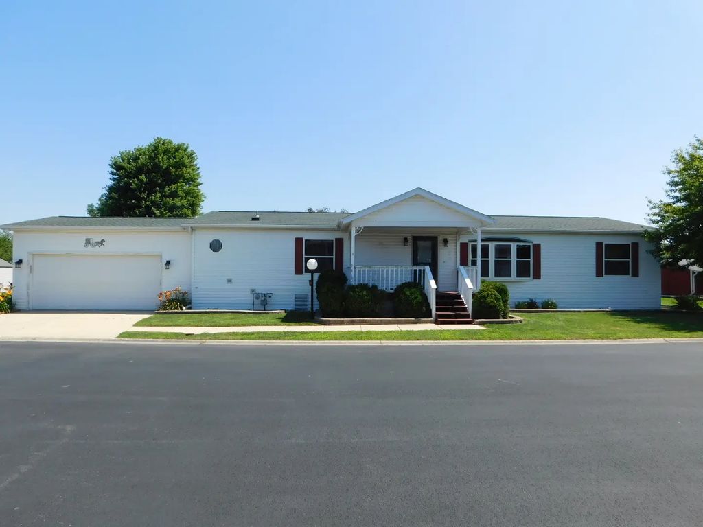 746 Mallard Circle, Sandwich