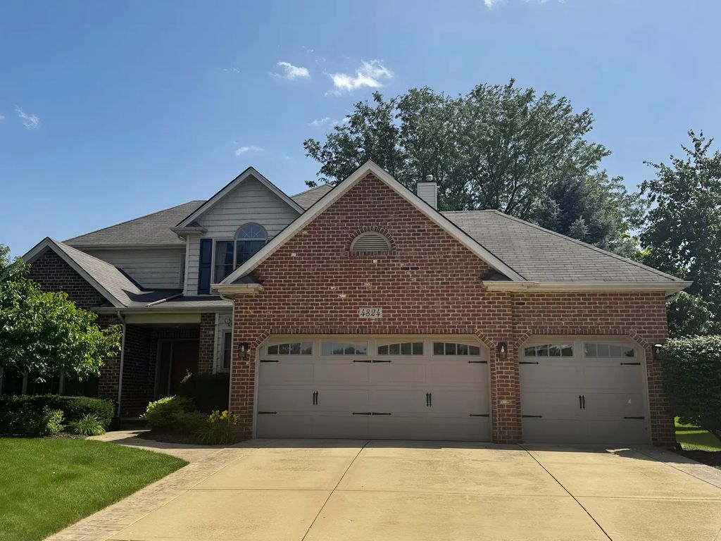 4824 Clearwater Lane, Naperville