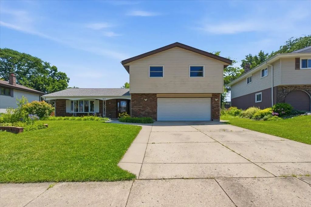 160 Fairfield Way, Bloomingdale