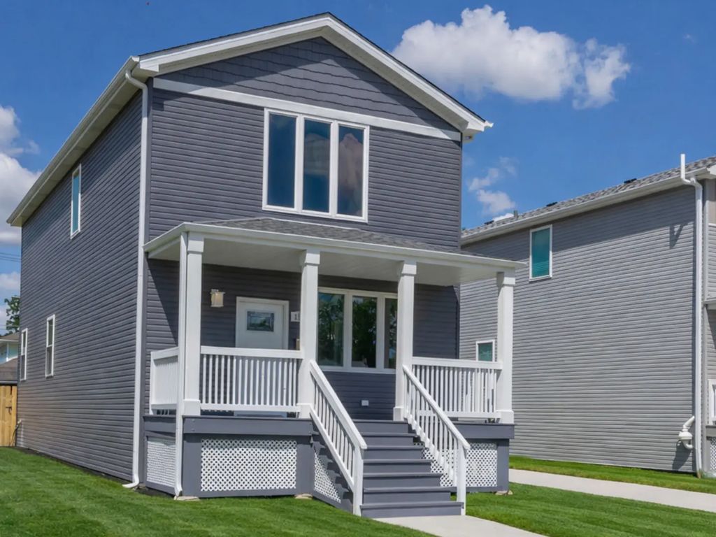1110 S 3rd Avenue, Maywood