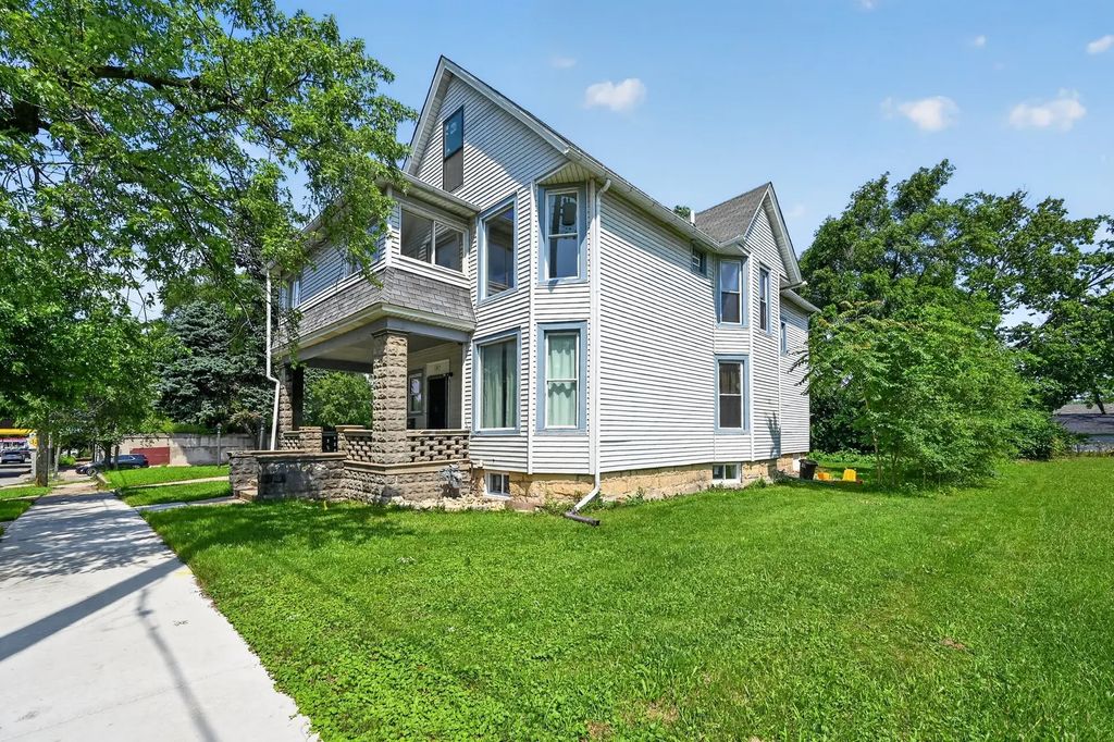 107 4th Avenue, Joliet