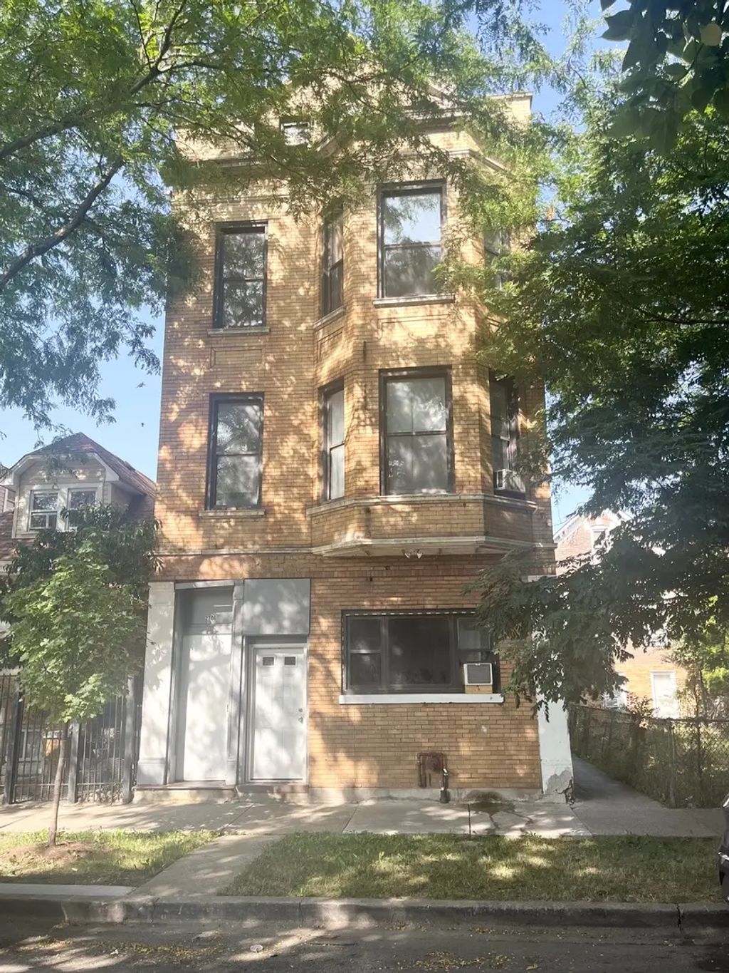 2706 S St Louis Avenue 3r, Chicago