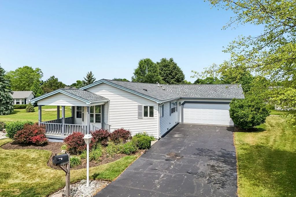 335 Belmont Court, Grayslake