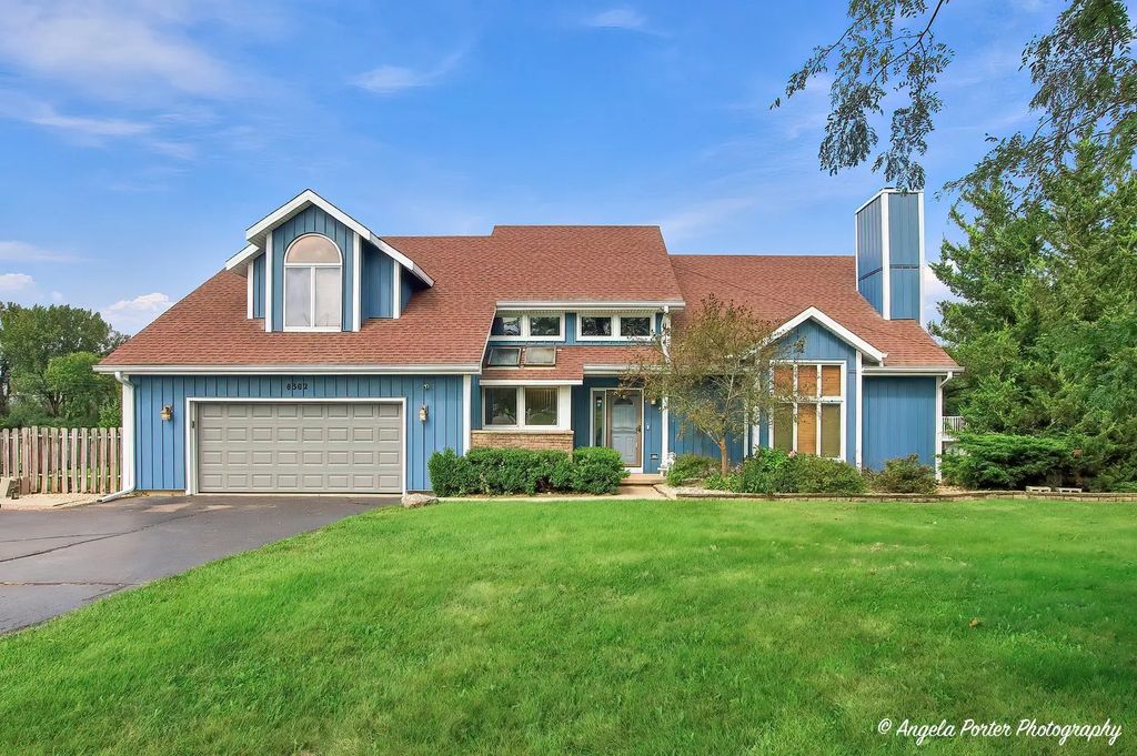 8302 White Oaks Road, Wonder Lake