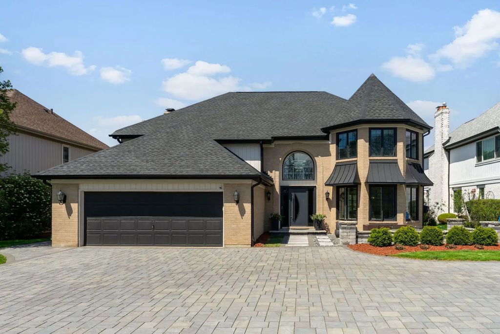 10728 Chaucer Drive, Willow Springs