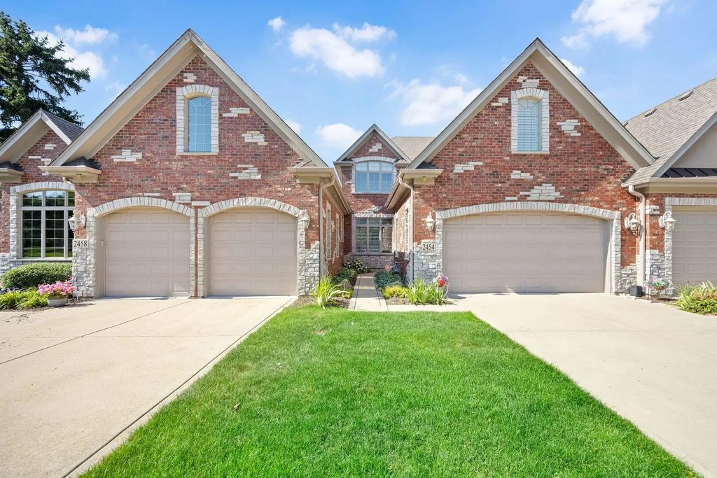 2454 Durand Drive, Downers Grove