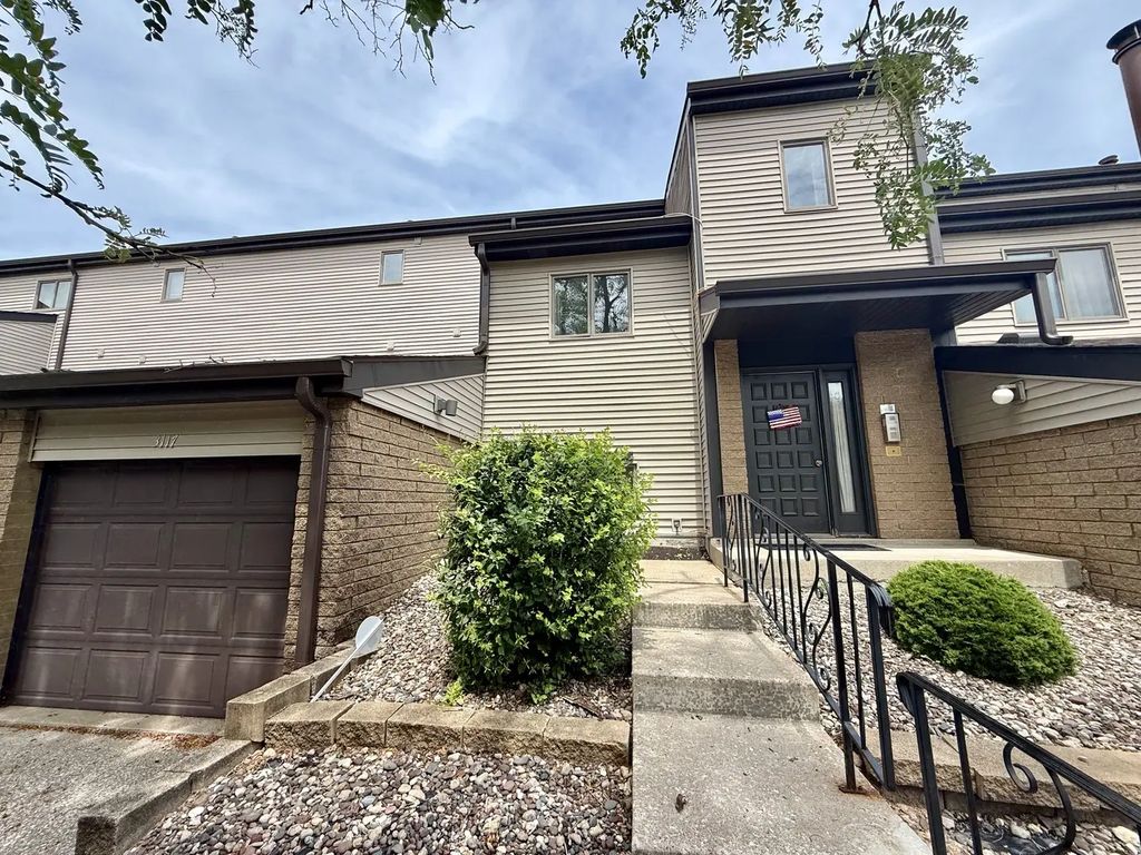 3109 4th Street, Moline