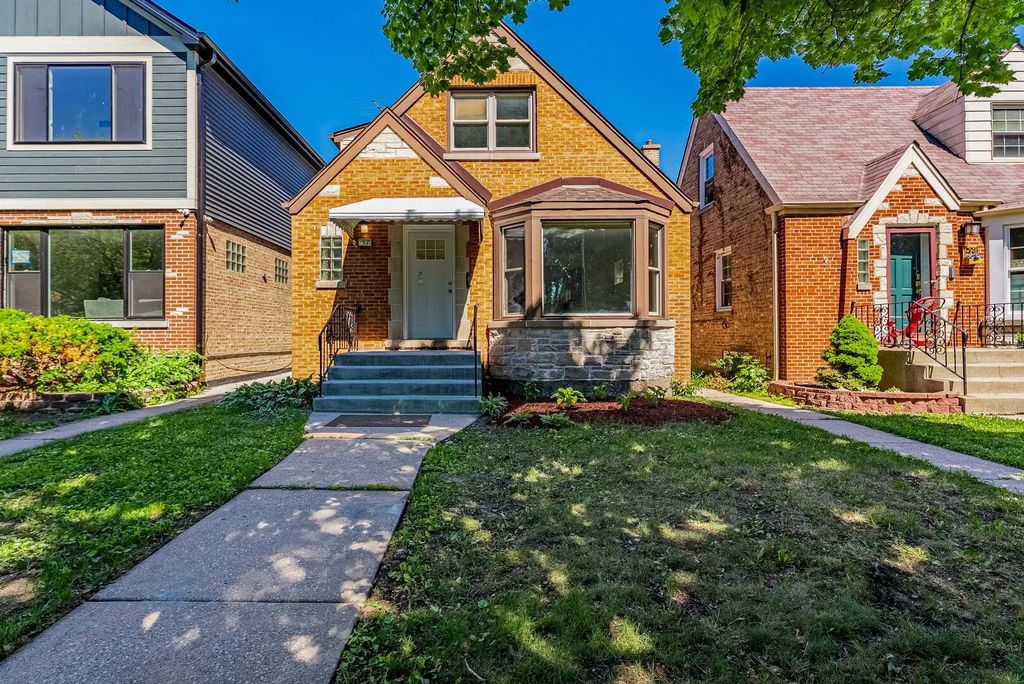 1935 N Natoma Avenue, Chicago