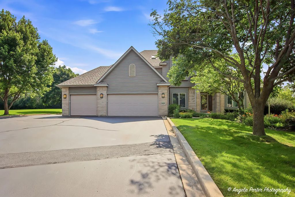 8420 Saint Moritz Drive, Spring Grove