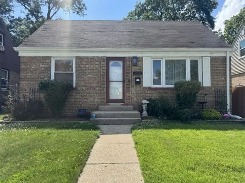 18032 Commercial Avenue, Lansing
