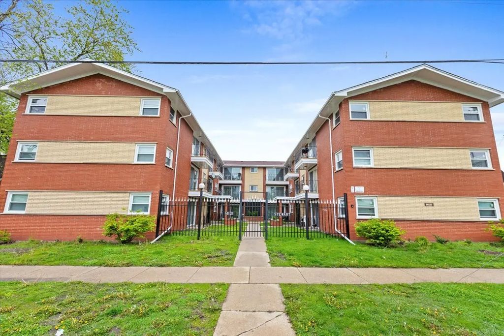 14121 S Stewart Avenue 3b, Riverdale