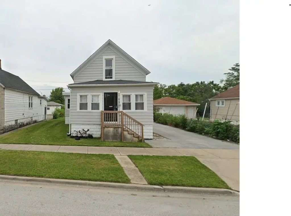 528 Garfield Avenue, Calumet City