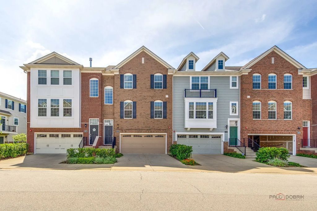 29 Neri Drive, Schaumburg