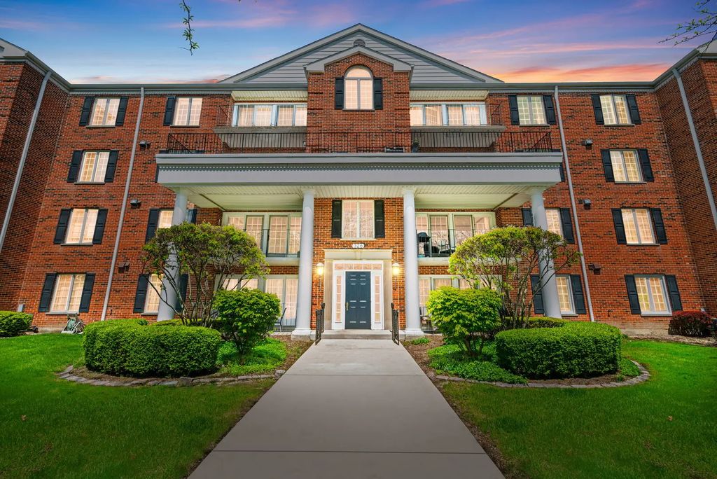 326 Park Avenue 21, Clarendon Hills