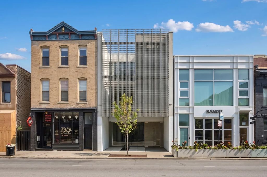 1704 N Damen Avenue, Chicago, 60647