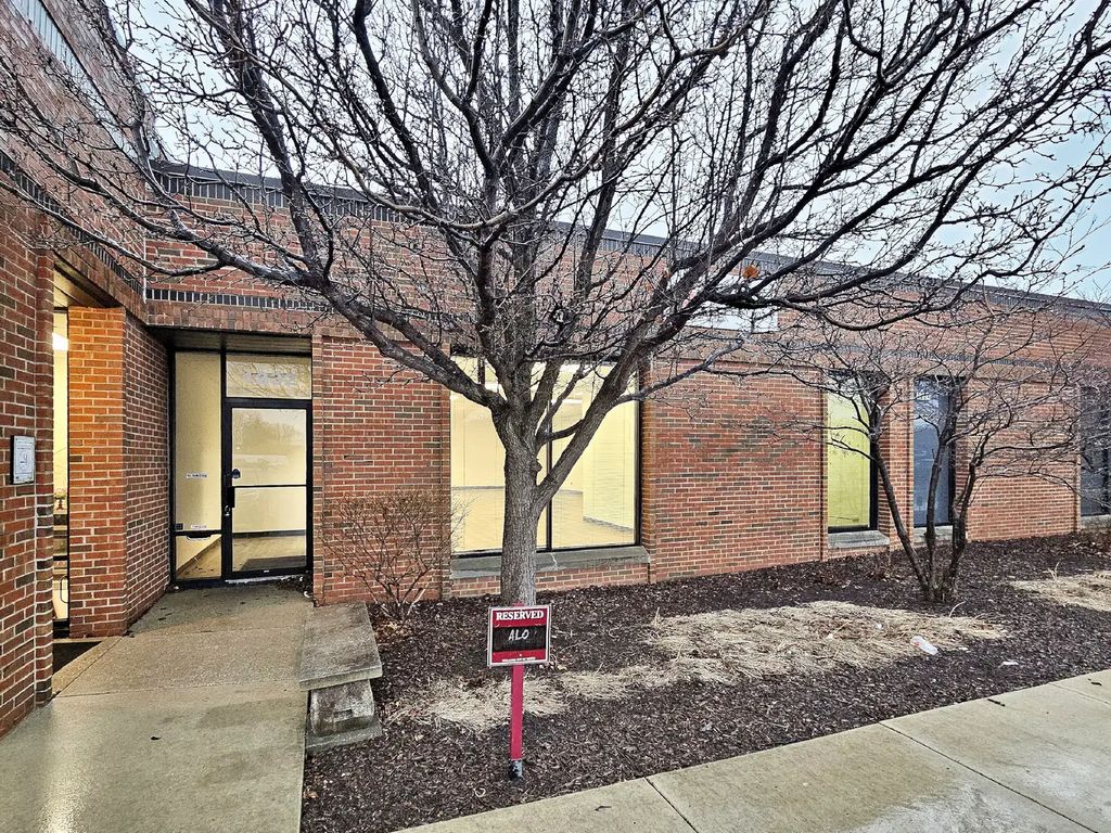 1232 Remington Road, Schaumburg