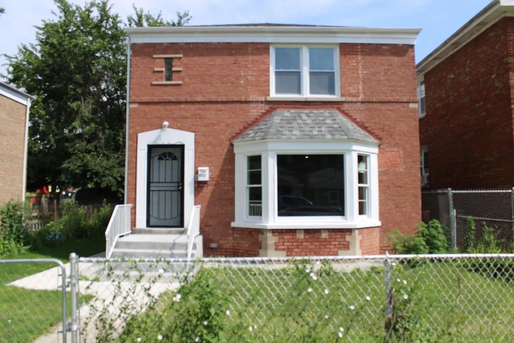 1052 W 111th Place, Chicago
