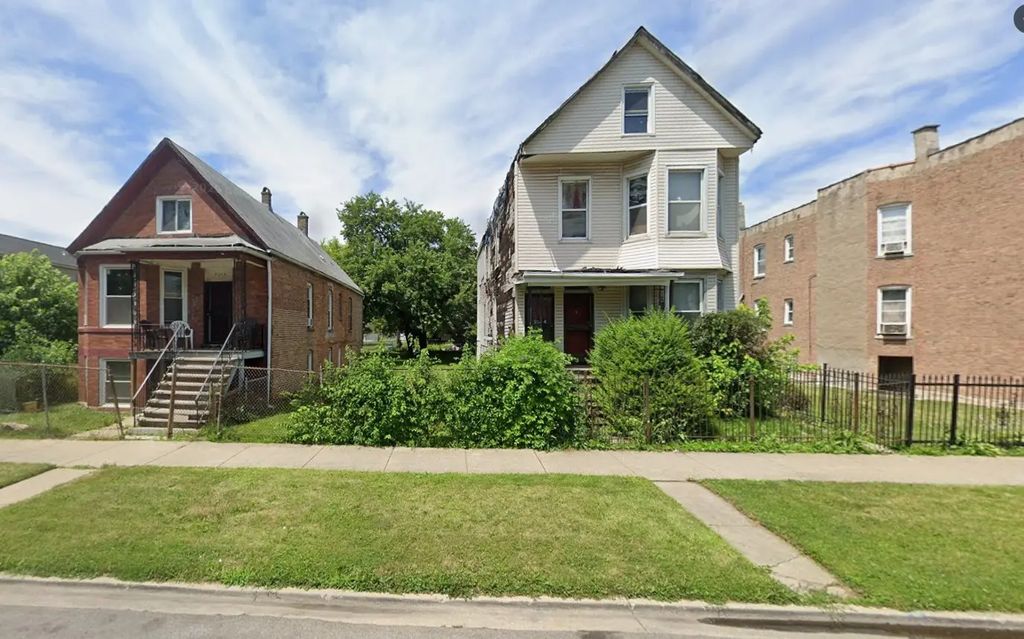 5646 S Justine Street, Chicago
