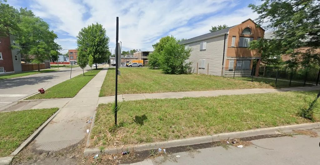 5656 S Justine Street, Chicago