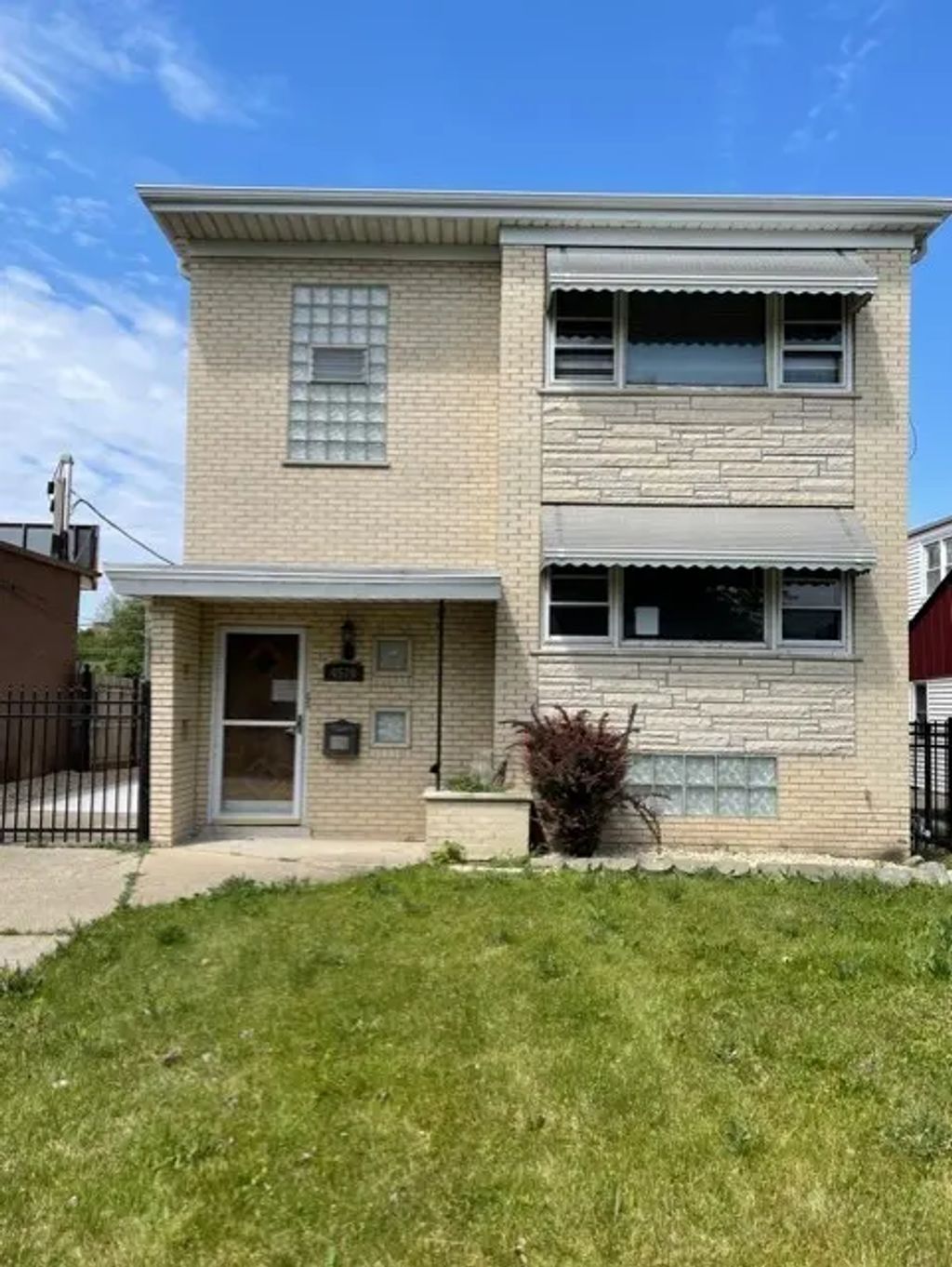 4570 N Narragansett Avenue 2, Harwood Heights