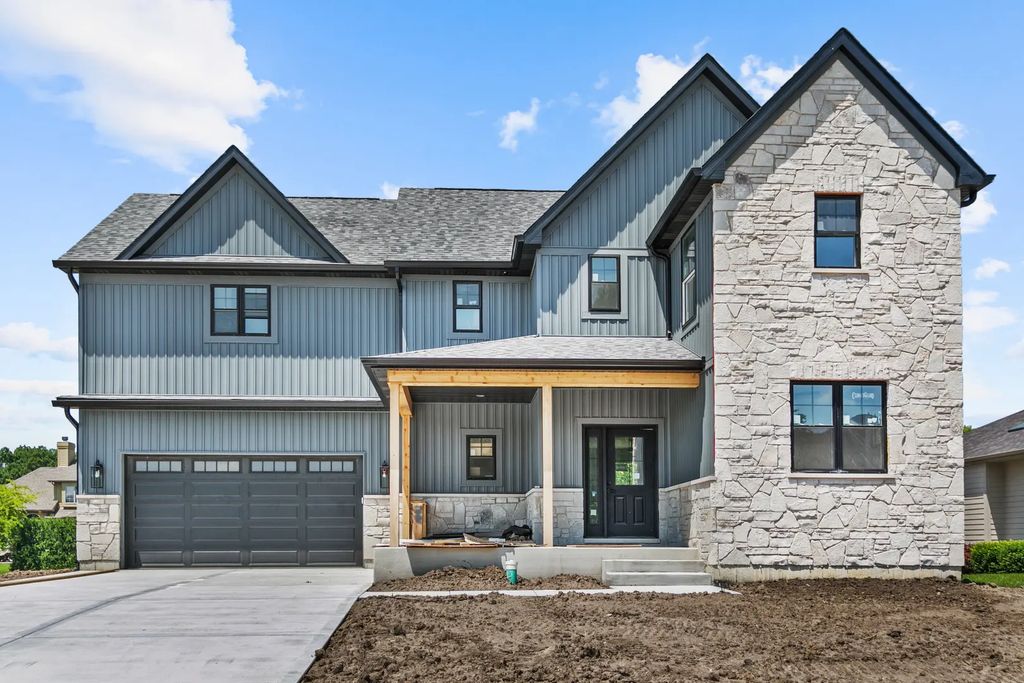 21022 Kenmare Drive, Shorewood
