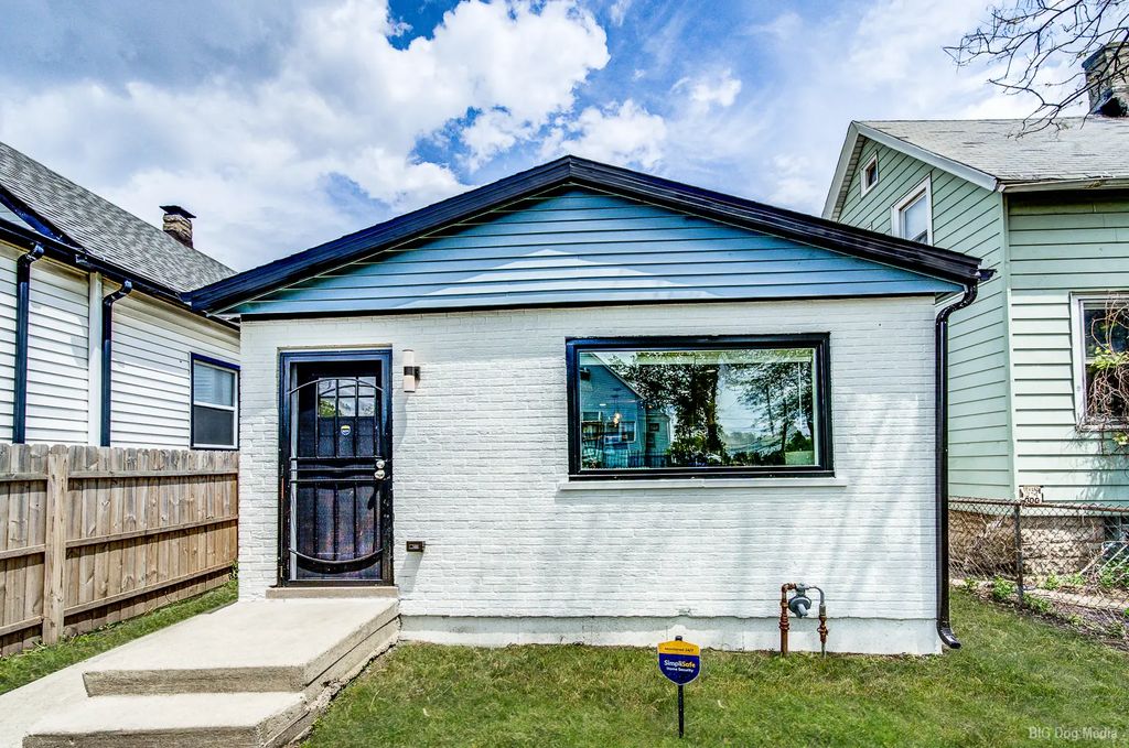 8541 S Givins Court, Chicago, 60620