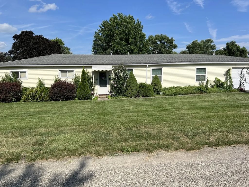 801 E Honeywell Avenue, Hoopeston