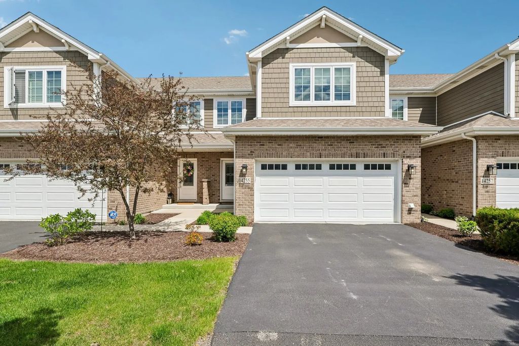 14255 Lacey Drive, Lemont