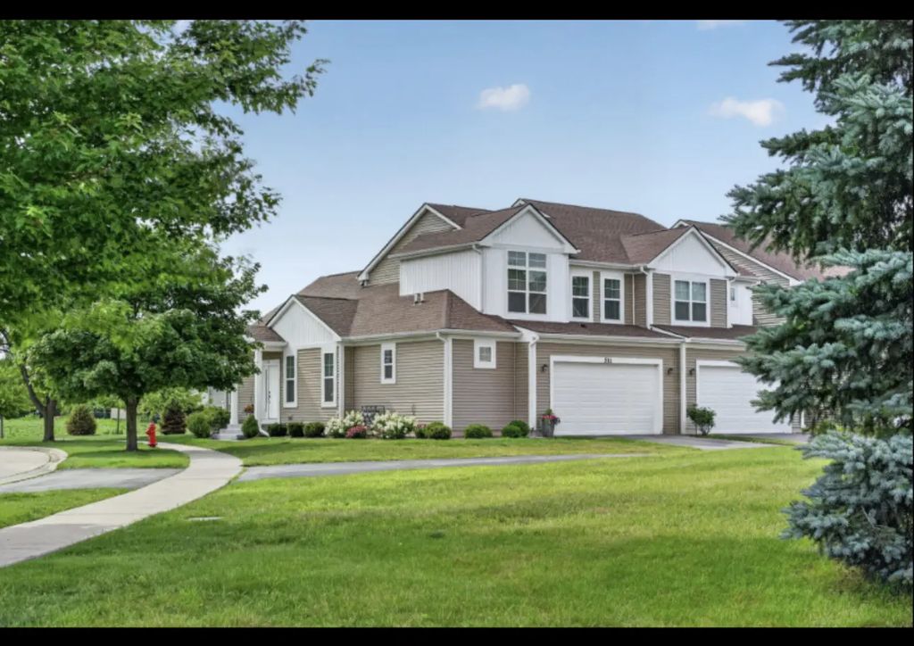 511 Amherst Drive, Sycamore