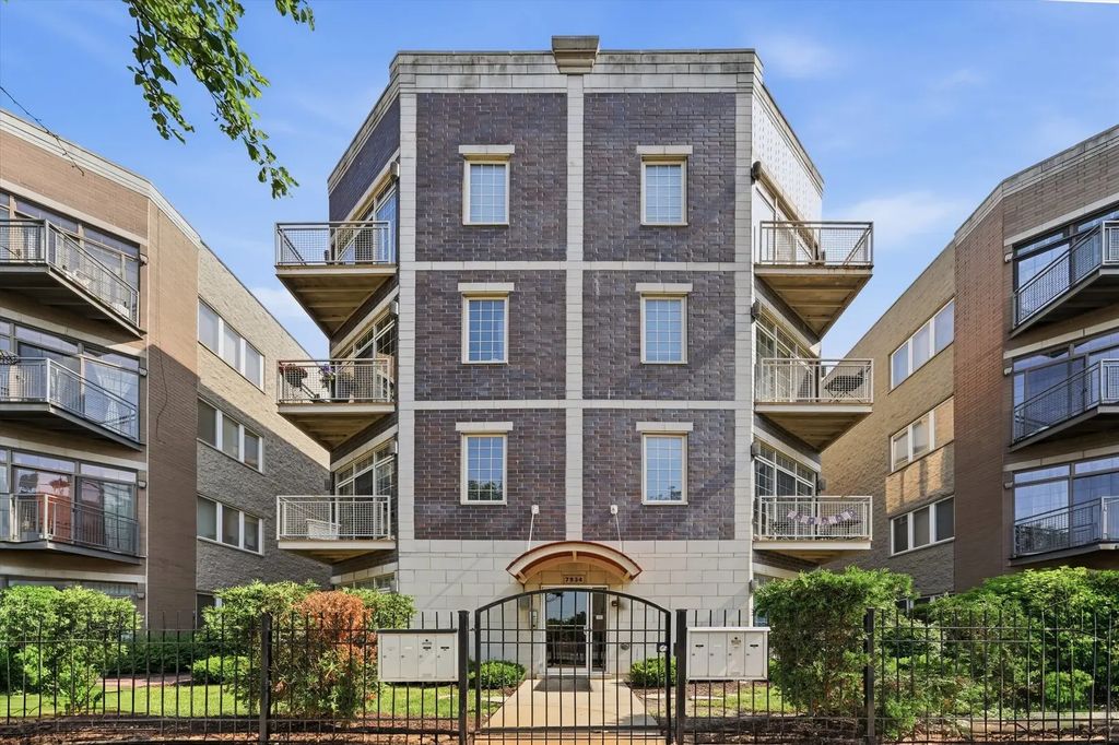 7934 W Grand Avenue 4e, Elmwood Park